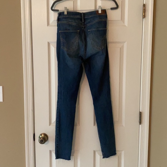 Hollister Ultra High Rise Super Skinny Distressed Jeans. - Picture 2 of 5